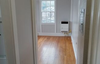 Studio, 1 bath, 400 sqft, $1,125, Unit 302