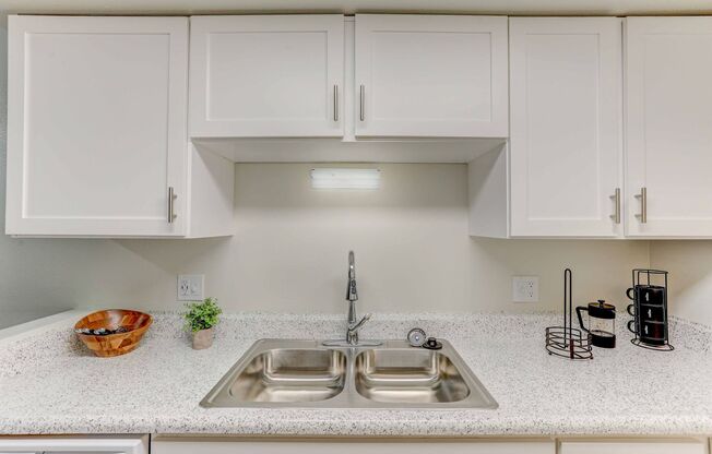 2 beds, 1.5 baths, 864 sqft, $1,775, Unit 5204