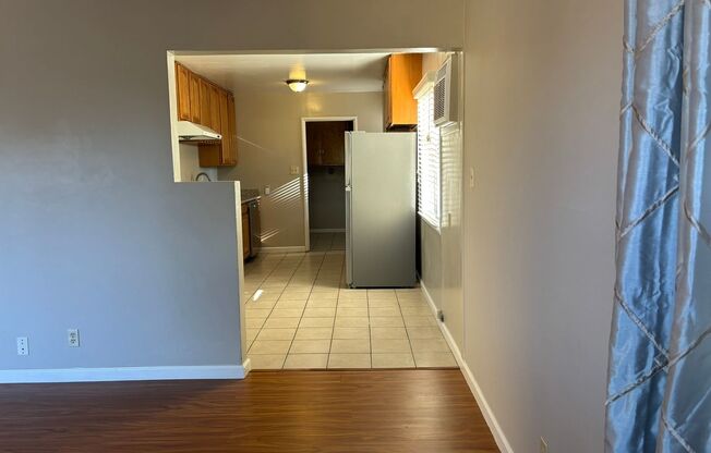 2 beds, 1 bath, $2,495