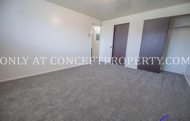 2 beds, 1 bath, 840 sqft, $1,210, Unit 36