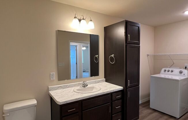 2 beds, 1 bath, 1,040 sqft, $1,485, Unit AT 709-34