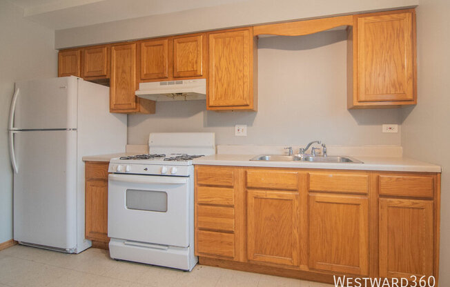 5607 W IRVING PARK