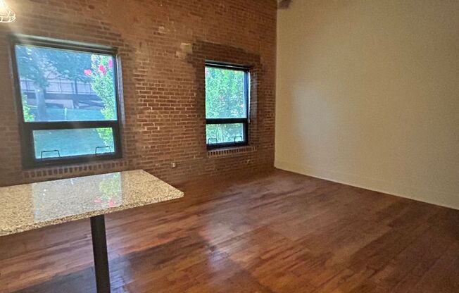 1 bed, 1 bath, 744 sqft, $1,300, Unit W204