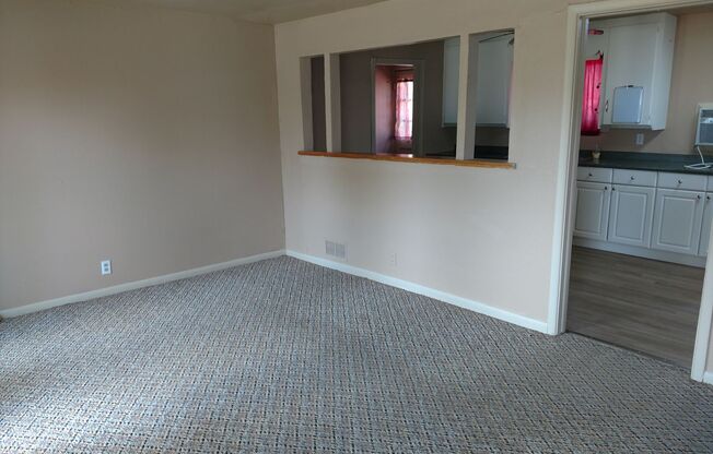 Move in SPECIAL. 1/2 off first full months rent.  ALL PROSPECTIVE TENANTS MUST SUBMIT A $58 NON-REFUNDABLE APPLICATION FEE PER APPLICANT ONLINE AND BE PRE-QUALIFIED PRIOR TO ANY SHOWINGS