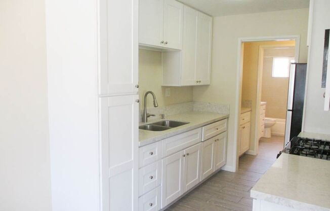 2 beds, 1 bath, 800 sqft, $2,500, Unit 3110 Jefferson St. #B