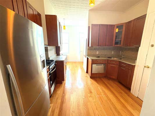 303 Onderdonk Ave