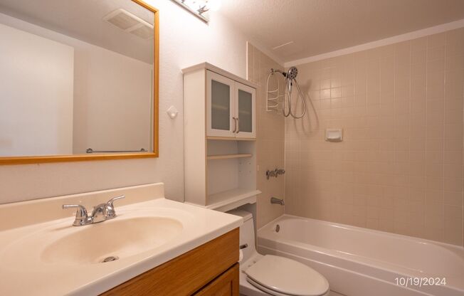 2 beds, 2 baths, $2,400, Unit # C 103