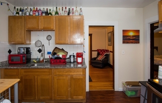 3 beds, 1.5 baths, 1,000 sqft, $4,500, Unit 2