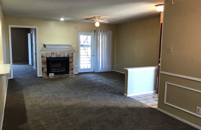 2 beds, 2 baths, $1,095, Unit #223