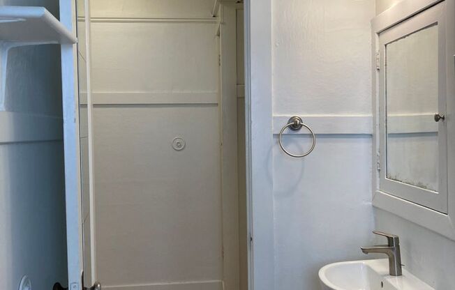 Studio, 1 bath, 335 sqft, $1,225, Unit Unit 110
