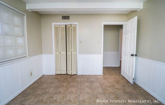 2 beds, 1 bath, 1,268 sqft, $800