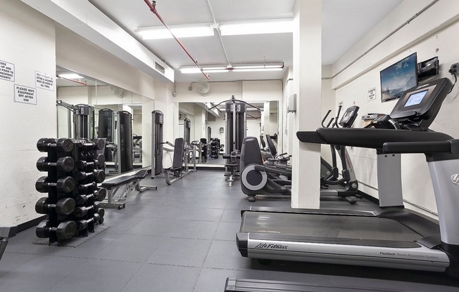 Studio, 1 bath, 516 sqft, $3,500, Unit 19-E