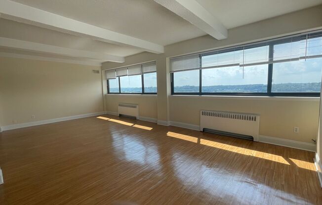 1 bed, 1 bath, 941 sqft, $1,450, Unit PH08