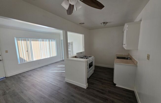 Wilson Apartments (217 W. Wilson)