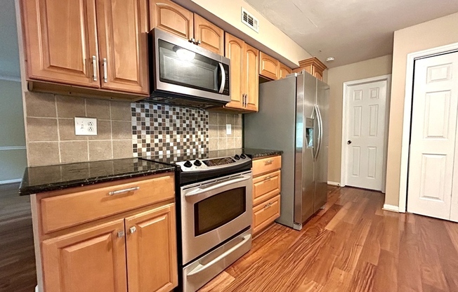 1210 SOMERSBY LN