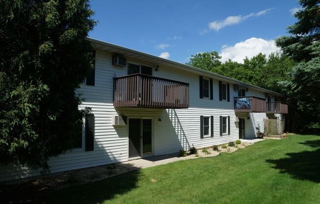 In-unit laundry, minutes from Madison and Fitchburg, newly remodeled, Oregon two-bedroom apartment