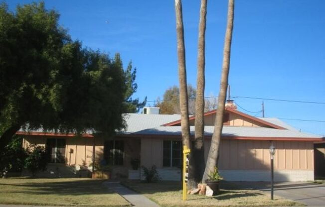 1128 E Broadmor Dr, Tempe, AZ 85282