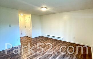 2 beds, 1 bath, $1,395, Unit 14424-1