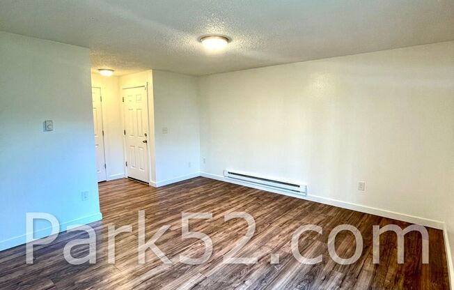 Lakewood Area Single Level Apartment