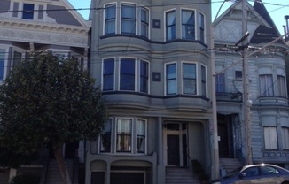 Epic REA - Lovely 3 BR/ 2 BA Victorian Condo w/1 Parking