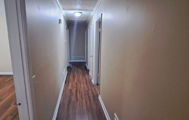 4 beds, 2 baths, $1,595