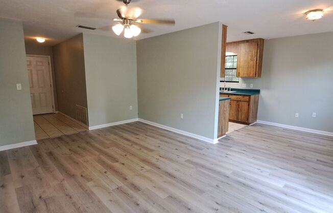 3/2 house in convenient NW location!