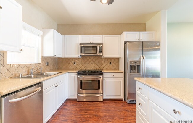 Fairways Edge, 3br/2.5ba w/yard (pets negotiable) (Ewa Beach)