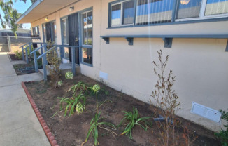 3818 Merrimac Ave., San Diego, CA 92117 *Stackable Washer / Dryer & micro included!*
