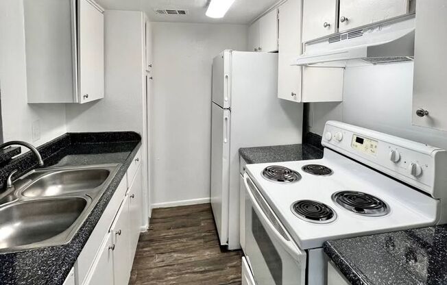 1 bed, 1 bath, 666 sqft, $1,175, Unit 2-155