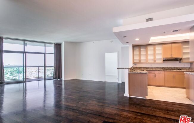 3 beds, 3.5 baths, 2,099 sqft, $10,000, Unit 1822