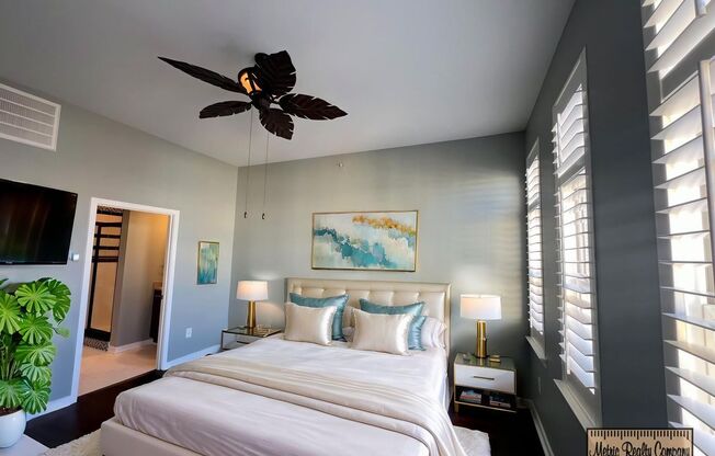 1 bed, 1 bath, $1,800, Unit #320