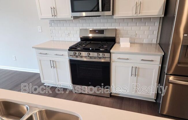 428 DEERCROFT DR