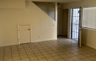 3 beds, 2.5 baths, $1,800, Unit # #B