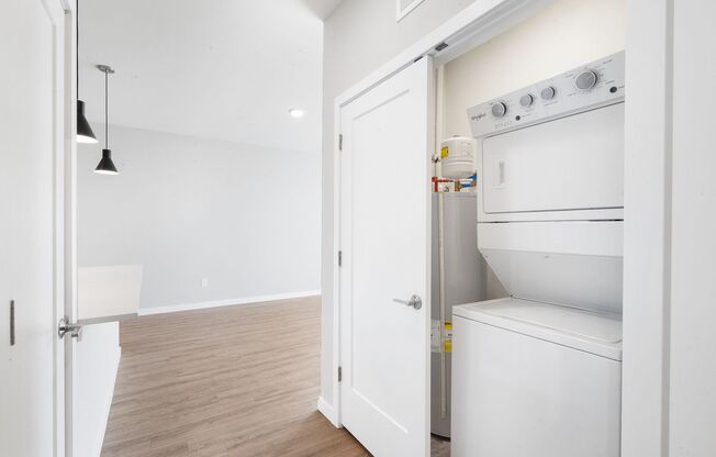 2 beds, 2 baths, 1,084 sqft, $2,525, Unit 1102
