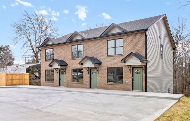 2 Bedroom Pet Friendly Townhomes For Rent!