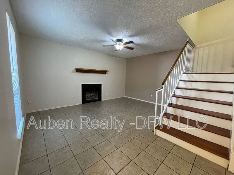 5524 LEWIS CT
