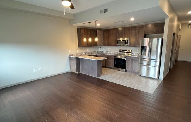 1 bed, 1 bath, 792 sqft, $1,575, Unit 506