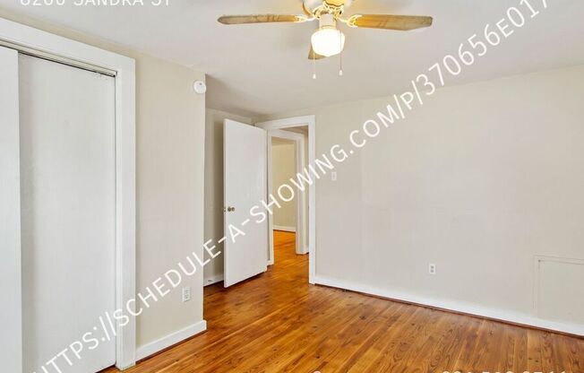 8206 SANDRA ST