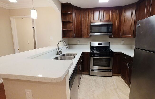 1 bed, 1 bath, 890 sqft, $2,550, Unit 114