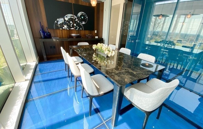 1 bed, 1 bath, 815 sqft, $5,500, Unit 27H