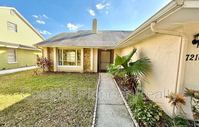 7216 HOLLOWELL DR