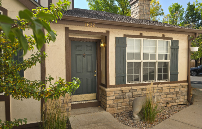 1632 FOXHALL CT