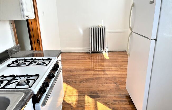 Studio, 1 bath, 600 sqft, $1,380, Unit 4826-1N