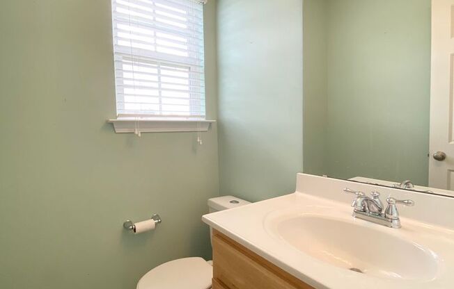 Beautiful 3 Bed 2.5 Bath House