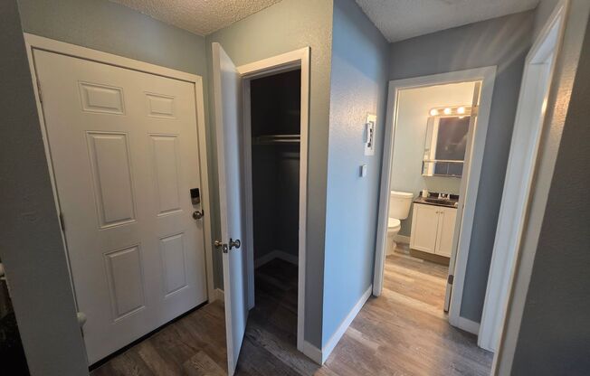 1 bed, 1 bath, 450 sqft, $745, Unit Unit 2001-28