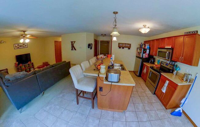 3D Tour Available - Open Kitchen + Spacious Bedrooms + Perfect Location! Available July 1st!