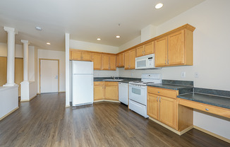 Studio, 1 bath, 595 sqft, $1,699