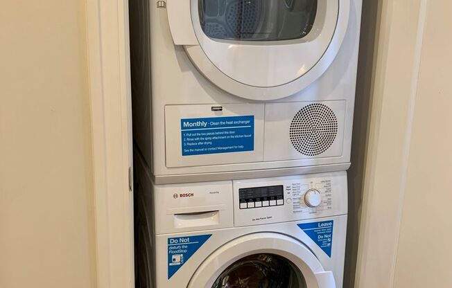 1 bed, 1 bath, $3,500, Unit 724