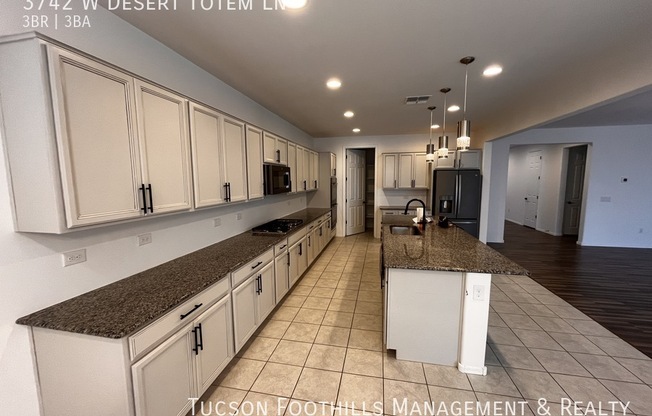 3742 W DESERT TOTEM LN