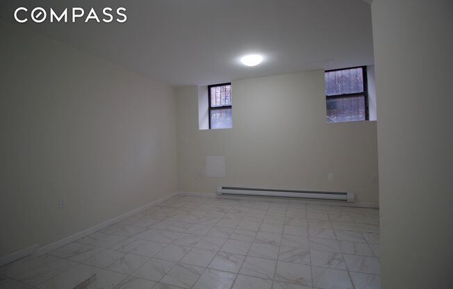 2 beds, 1.5 baths, $2,700, Unit 8